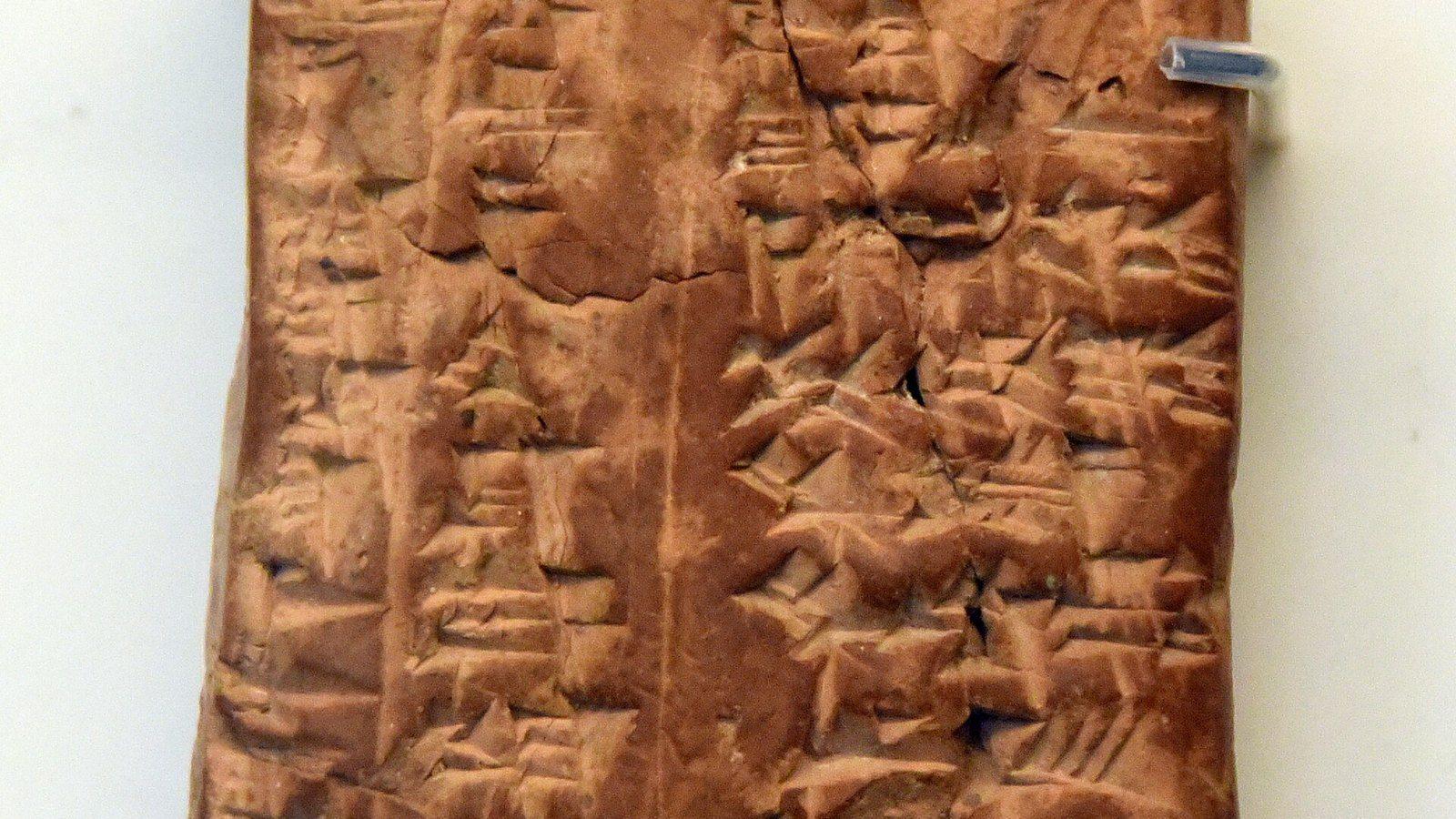 نجم مصري يعود إلى خشبة المسرح بعد غياب سنوات