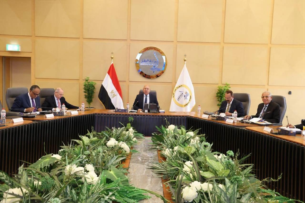 كامل الوزير: مصر تستهدف امتلاك 40 سفينة تجارية لنقل 30 مليون طن سنويا بحلول 2030