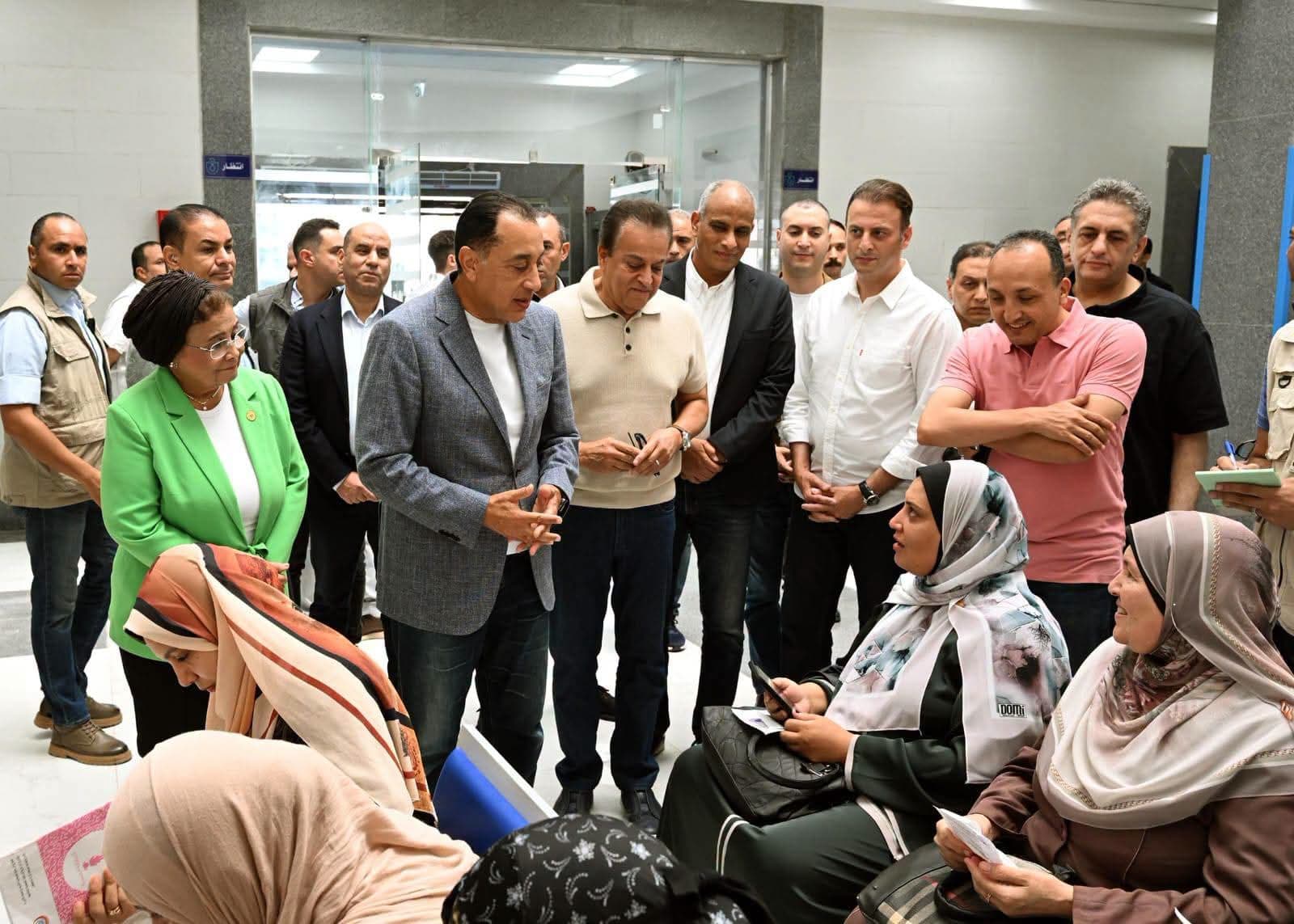 5 جنيهات للكشف.. مدبولي يتفقد مركز طب الأسرة ويطمئن على خدمات «حياة كريمة» بكفر الشيخ