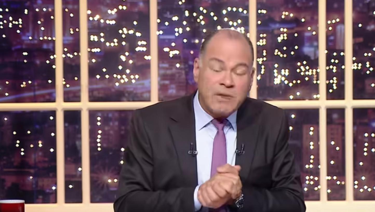 نشأت الديهي يحذر المصريين: الاستدانة للترفيه أو العمرة "غير مقبولة".. الأولوية لاحتياجات الأسرة