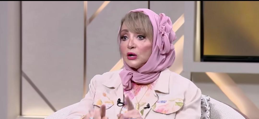 شهيرة توضح حقيقة حجابها بعد الانتقادات: أنا ست محتشمة مش محجبة