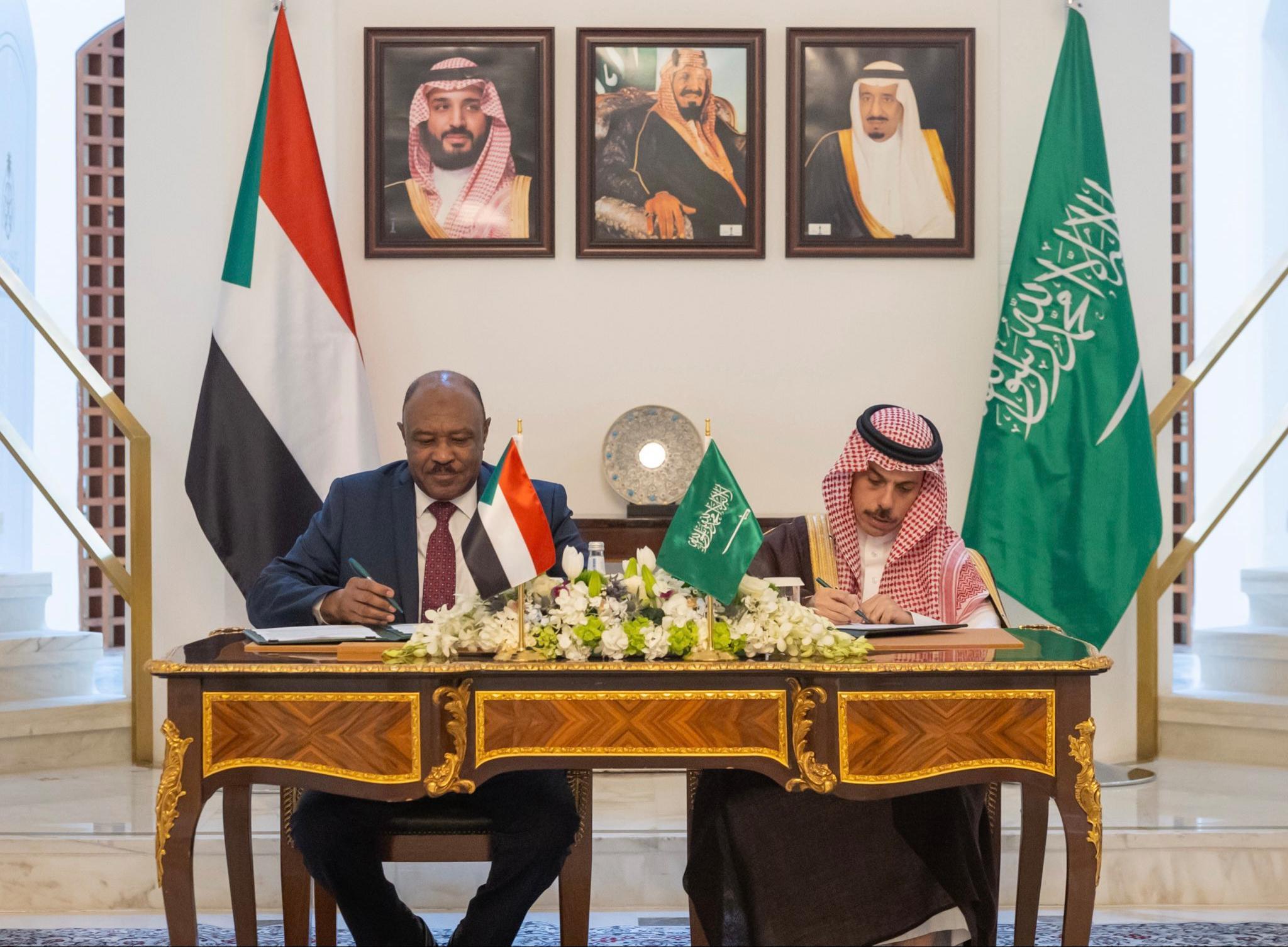 من الرياض.. السعودية والسودان توقعان وثيقة إنشاء مجلس التنسيق المشترك