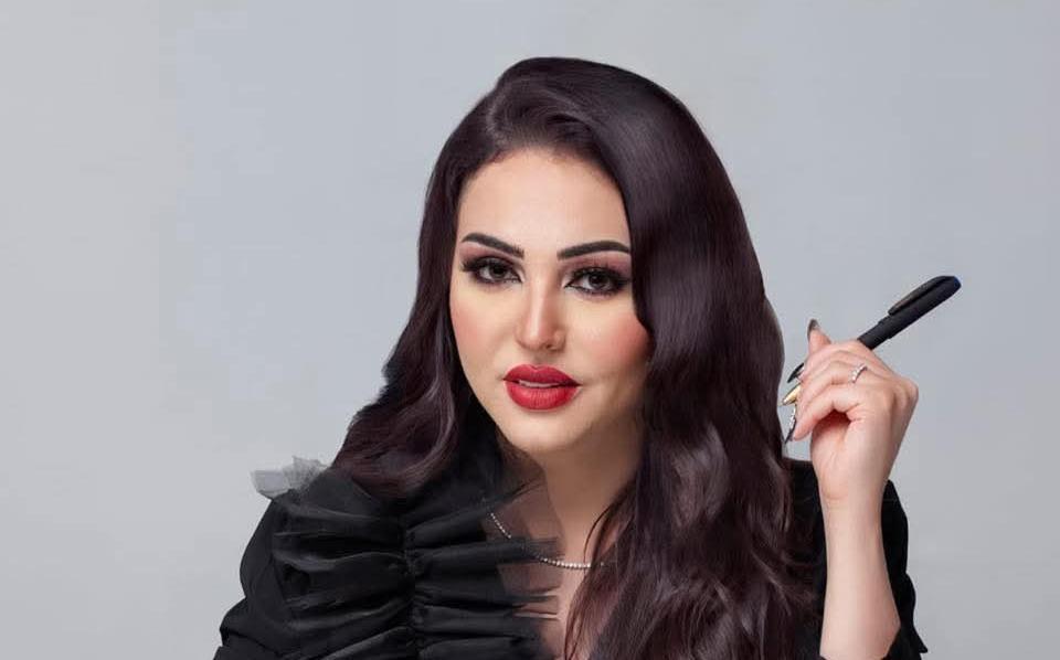 نهال طايل تشيد بأحمد موسى: بيحضر القناة قبل الهواء بـ8 ساعات