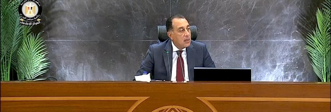 مدبولي: تحويل معارض أهلا مدارس إلى منافذ دائمة.. وكرتونة البيض بـ70 جنيها