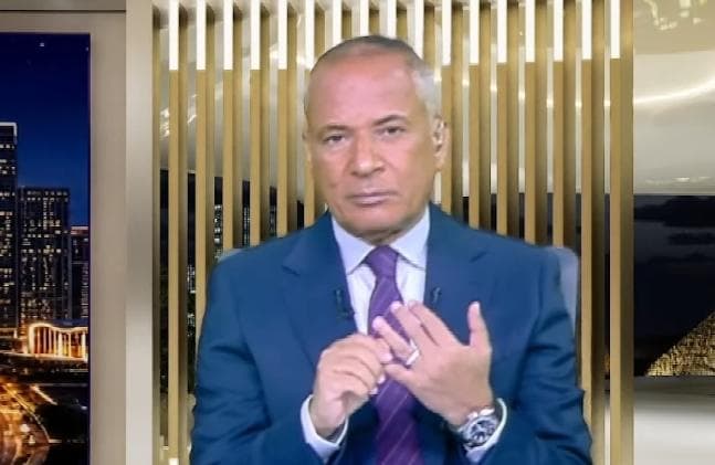 "الناس زهقت من الموضوع ده".. أحمد موسى للحكومة: ملف اللاجئين يحتاج مكاشفة ومصارحة للرأي العام
