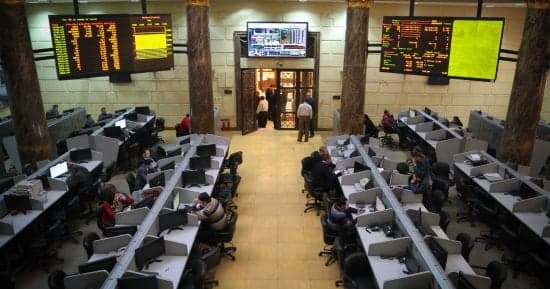 تصعيد التوتر بين واشنطن وطهران يضغط على البورصة المصرية.. وEGX70 يهبط بأكثر من 11%